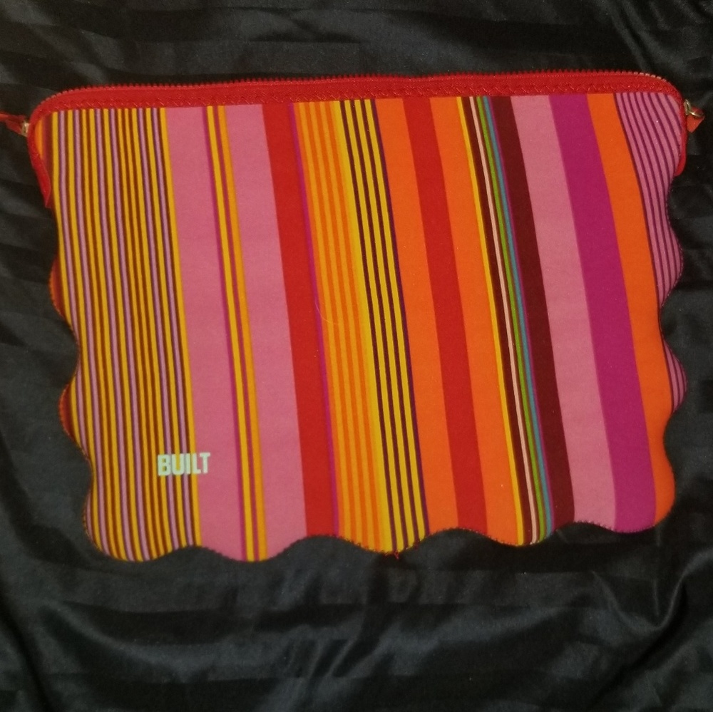 💎3/$20 SALE💎BUILT Laptop Sleeve